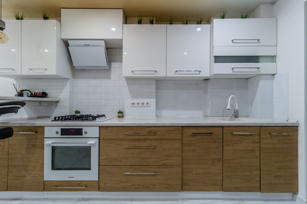 Продам двухкомнатную (2-комн.) квартиру, Озерная ул, 10, Калининград г