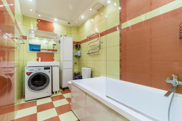 Продам двухкомнатную (2-комн.) квартиру, Озерная ул, 10, Калининград г