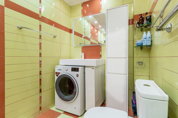 Продам двухкомнатную (2-комн.) квартиру, Озерная ул, 10, Калининград г