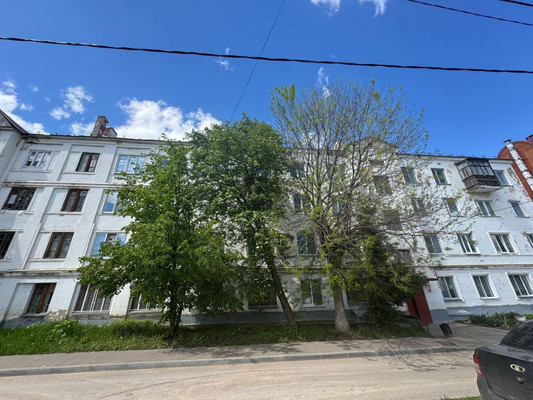 Продам трехкомнатную (3-комн.) квартиру, Комсомольская ул, 24, Зеленодольск г