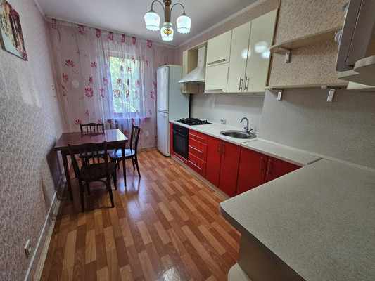 Продам трехкомнатную (3-комн.) квартиру, Голубятникова ул, 13, Казань г
