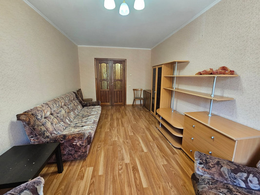 Продам трехкомнатную (3-комн.) квартиру, Голубятникова ул, 13, Казань г