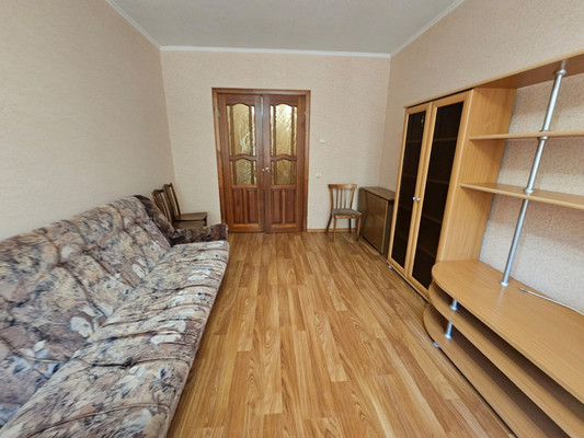 Продам трехкомнатную (3-комн.) квартиру, Голубятникова ул, 13, Казань г