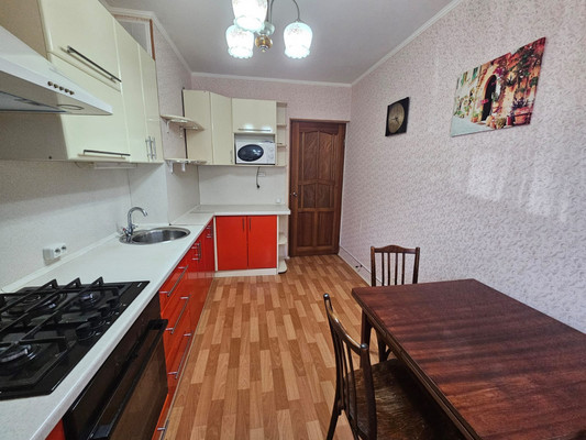 Продам трехкомнатную (3-комн.) квартиру, Голубятникова ул, 13, Казань г