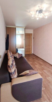 Продам трехкомнатную (3-комн.) квартиру, Чапаева ул, 34, Киров г