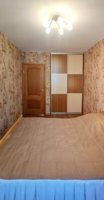 Продам трехкомнатную (3-комн.) квартиру, Чапаева ул, 34, Киров г
