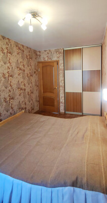 Продам трехкомнатную (3-комн.) квартиру, Чапаева ул, 34, Киров г