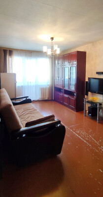 Продам трехкомнатную (3-комн.) квартиру, Чапаева ул, 34, Киров г