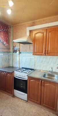 Продам трехкомнатную (3-комн.) квартиру, Чапаева ул, 34, Киров г