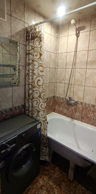 Продам трехкомнатную (3-комн.) квартиру, Чапаева ул, 34, Киров г