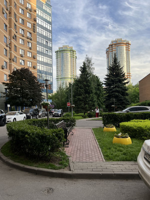 Продам трехкомнатную (3-комн.) квартиру, Вернадского пр-кт, 92к1, Москва г