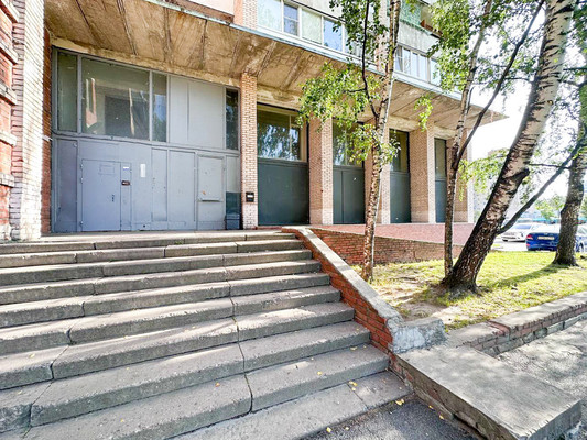 Продам 3-комн. в 8-комн. квартире, Богатырский пр-кт, 11Ак1, Санкт-Петербург г