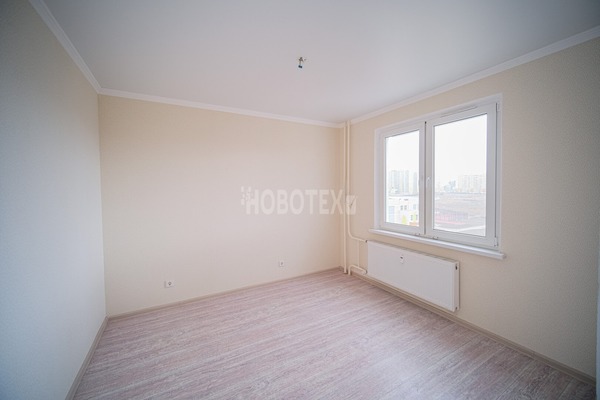 Продам однокомнатную (1-комн.) квартиру, Надежды ул, 4, Крымск г