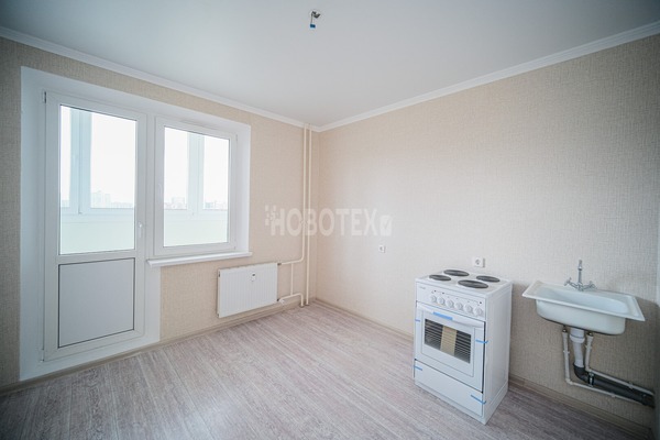 Продам однокомнатную (1-комн.) квартиру, Надежды ул, 4, Крымск г