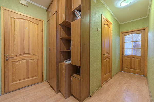 Продам трехкомнатную (3-комн.) квартиру, Минская ул, 4, Пенза г