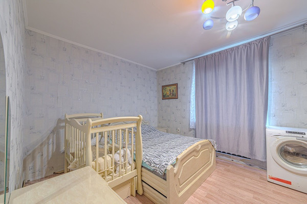 Продам трехкомнатную (3-комн.) квартиру, Минская ул, 4, Пенза г