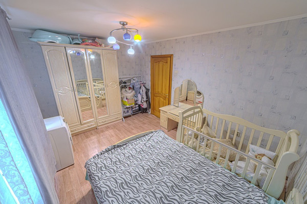 Продам трехкомнатную (3-комн.) квартиру, Минская ул, 4, Пенза г