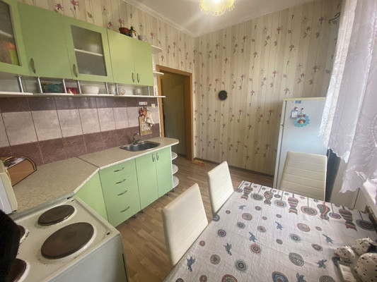 Продам однокомнатную (1-комн.) квартиру, Каравайная ул, 33, Краснодар г