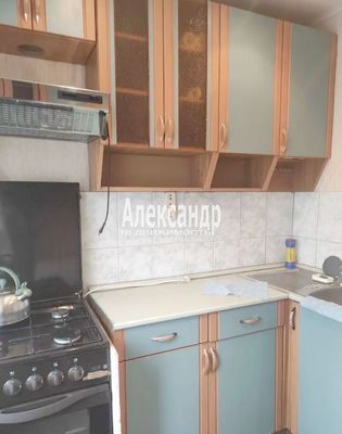 Продам двухкомнатную (2-комн.) квартиру, 3, Тельмана п