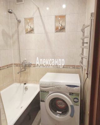 Продам двухкомнатную (2-комн.) квартиру, 3, Тельмана п