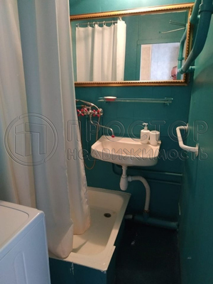Продам двухкомнатную (2-комн.) квартиру, Большая Якиманка ул, 32, Москва г