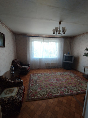 Продам трехкомнатную (3-комн.) квартиру, Гагарина ул, 23, Волгодонск г