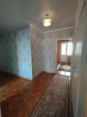 Продам трехкомнатную (3-комн.) квартиру, Гагарина ул, 23, Волгодонск г