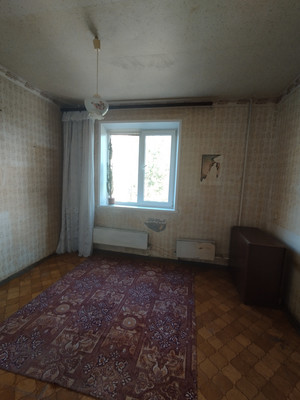 Продам трехкомнатную (3-комн.) квартиру, Гагарина ул, 23, Волгодонск г