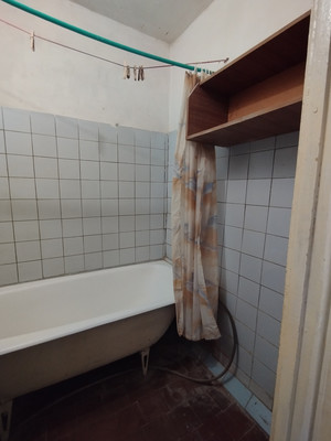 Продам трехкомнатную (3-комн.) квартиру, Гагарина ул, 23, Волгодонск г