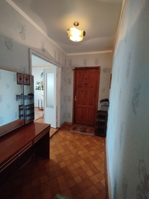 Продам трехкомнатную (3-комн.) квартиру, Гагарина ул, 23, Волгодонск г