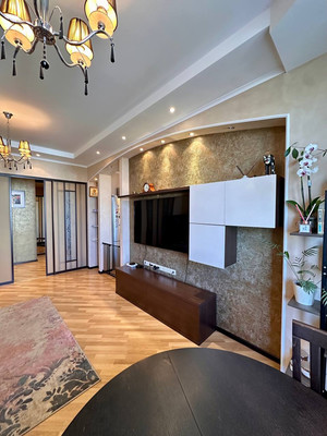 Продам трехкомнатную (3-комн.) квартиру, Севастопольский пр-кт, 28к8, Москва г