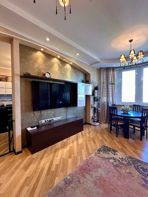 Продам трехкомнатную (3-комн.) квартиру, Севастопольский пр-кт, 28к8, Москва г