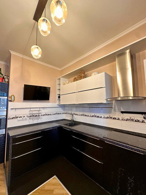 Продам трехкомнатную (3-комн.) квартиру, Севастопольский пр-кт, 28к8, Москва г