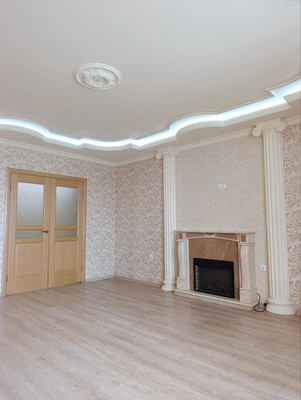 Продам трехкомнатную (3-комн.) квартиру, Взлетная ул, 7, Барнаул г