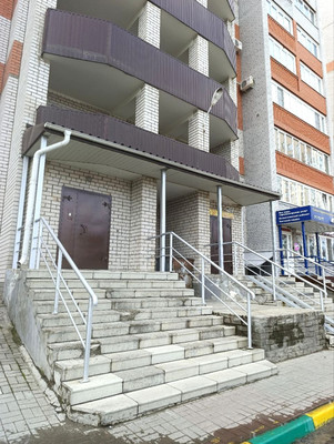 Продам трехкомнатную (3-комн.) квартиру, Взлетная ул, 7, Барнаул г