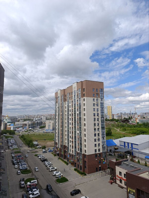 Продам трехкомнатную (3-комн.) квартиру, Взлетная ул, 7, Барнаул г