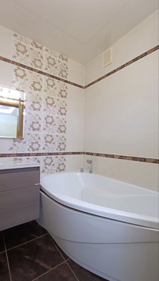 Продам трехкомнатную (3-комн.) квартиру, Взлетная ул, 7, Барнаул г