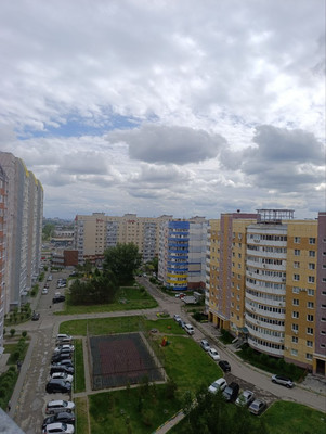 Продам трехкомнатную (3-комн.) квартиру, Взлетная ул, 7, Барнаул г