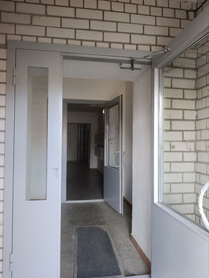 Продам трехкомнатную (3-комн.) квартиру, Взлетная ул, 7, Барнаул г