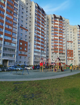 Продам трехкомнатную (3-комн.) квартиру, Взлетная ул, 7, Барнаул г