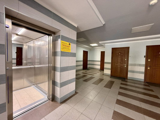 Продам многокомнатную квартиру, Эскадронная ул, 6а, Симферополь г