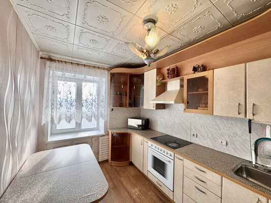 Продам многокомнатную квартиру, Московская ул, 101, Киров г