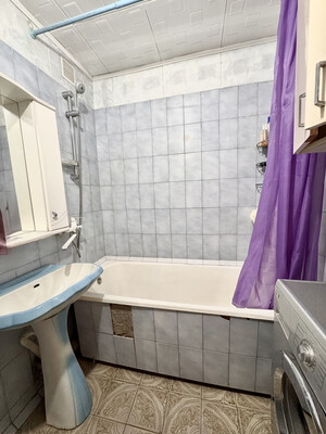 Продам многокомнатную квартиру, Московская ул, 101, Киров г