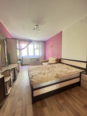 Продам двухкомнатную (2-комн.) квартиру, Вильвенская ул, 9, Пермь г