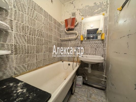 Продам двухкомнатную (2-комн.) квартиру, Калинина ул, 29, Приозерск г