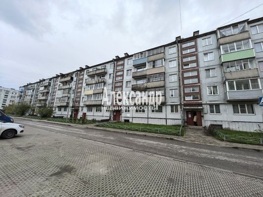 Продам двухкомнатную (2-комн.) квартиру, Калинина ул, 29, Приозерск г