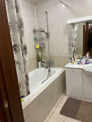 Продам трехкомнатную (3-комн.) квартиру, Голубятникова ул, 14, Казань г