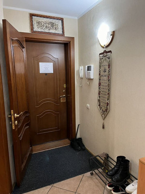 Продам трехкомнатную (3-комн.) квартиру, Голубятникова ул, 14, Казань г