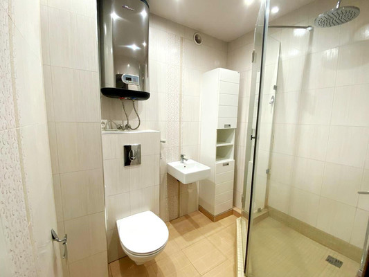 Продам трехкомнатную (3-комн.) квартиру, Виноградный 5-й проезд, 8, Пенза г