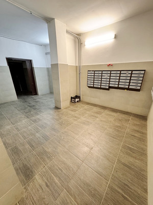 Продам трехкомнатную (3-комн.) квартиру, Максимова ул, 40, Казань г